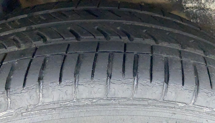 2021 Maruti New Wagon-R LXI 1.0, Petrol, Manual, 36,279 km, Right Rear Tyre Tread