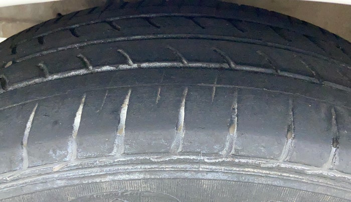 2021 Maruti New Wagon-R LXI 1.0, Petrol, Manual, 36,279 km, Left Front Tyre Tread