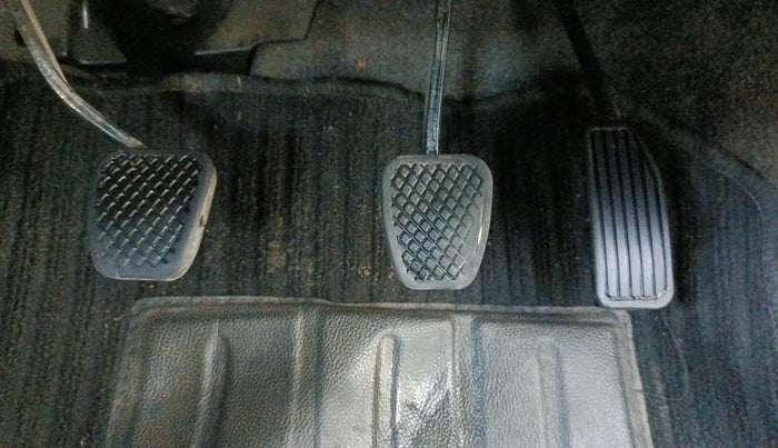 2017 Honda Brio VX MT, Petrol, Manual, 57,548 km, Pedals