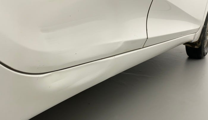 2017 Hyundai Eon ERA +, Petrol, Manual, 74,366 km, Right running board - Slightly dented