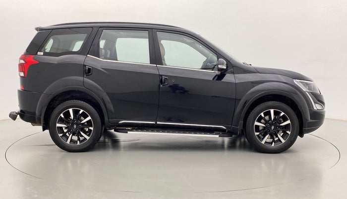 2018 Mahindra XUV500 W11 (O), Diesel, Manual, 41,028 km, Right Side View