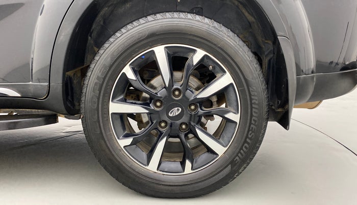 2018 Mahindra XUV500 W11 (O), Diesel, Manual, 41,028 km, Left Rear Wheel