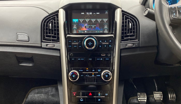 2018 Mahindra XUV500 W11 (O), Diesel, Manual, 41,028 km, Air Conditioner
