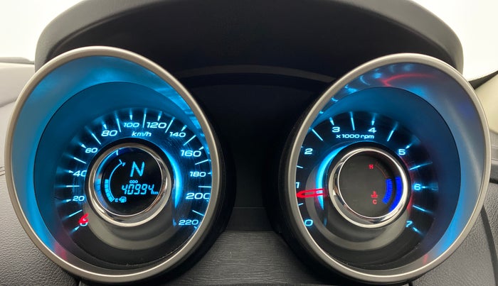 2018 Mahindra XUV500 W11 (O), Diesel, Manual, 41,028 km, Odometer Image
