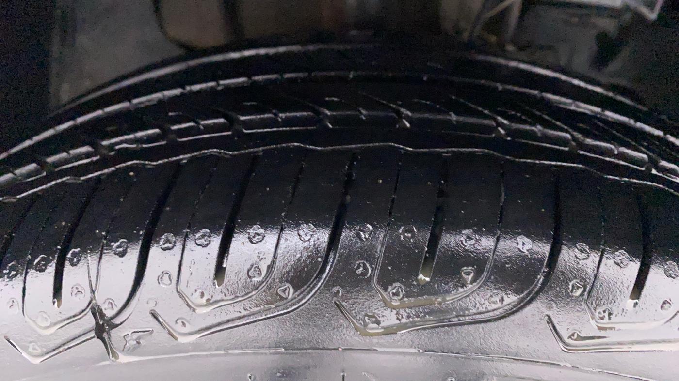 2017 Tata Tiago XZA 1.2 REVOTRON, Petrol, Automatic, 73,416 km, Right Front Tyre Tread