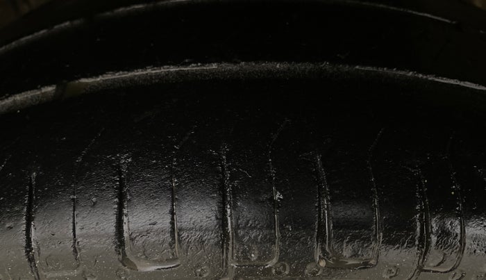 2014 Maruti Alto K10 VXI, Petrol, Manual, 75,907 km, Left Front Tyre Tread