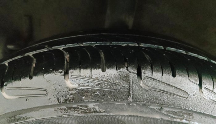 2017 Maruti Celerio VXI CNG, CNG, Manual, 86,031 km, Right Rear Tyre Tread