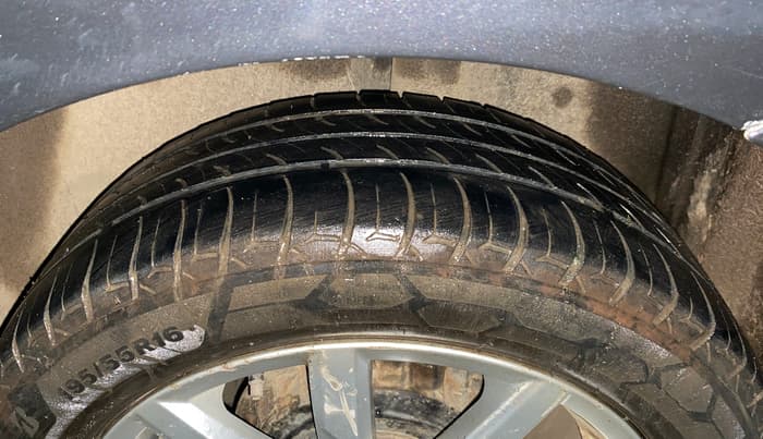 2018 Volkswagen Polo HIGHLINE PLUS 1.0 16 ALLOY, Petrol, Manual, 70,793 km, Left Rear Tyre Tread