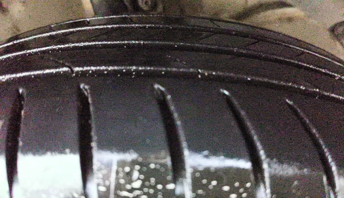 2018 Maruti Dzire ZXI, Petrol, Manual, 1,20,493 km, Right Front Tyre Tread