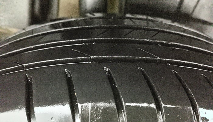 2018 Maruti Dzire ZXI, Petrol, Manual, 1,20,493 km, Right Rear Tyre Tread