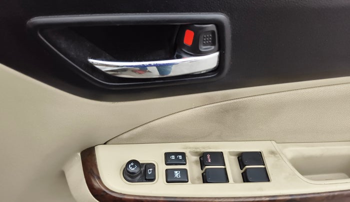 2018 Maruti Dzire ZXI, Petrol, Manual, 1,20,493 km, Driver Side Door Panels Control