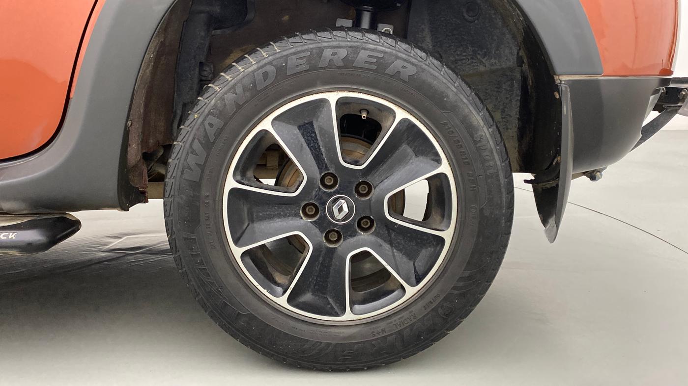 2016 Renault Duster RXZ 110 4WD, Diesel, Manual, 56,280 km, Left Rear Wheel