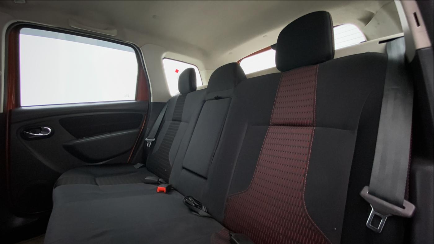 2016 Renault Duster RXZ 110 4WD, Diesel, Manual, 56,280 km, Right Side Rear Door Cabin