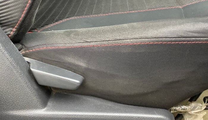 2016 Renault Duster RXZ 110 4WD, Diesel, Manual, 56,280 km, Driver Side Adjustment Panel