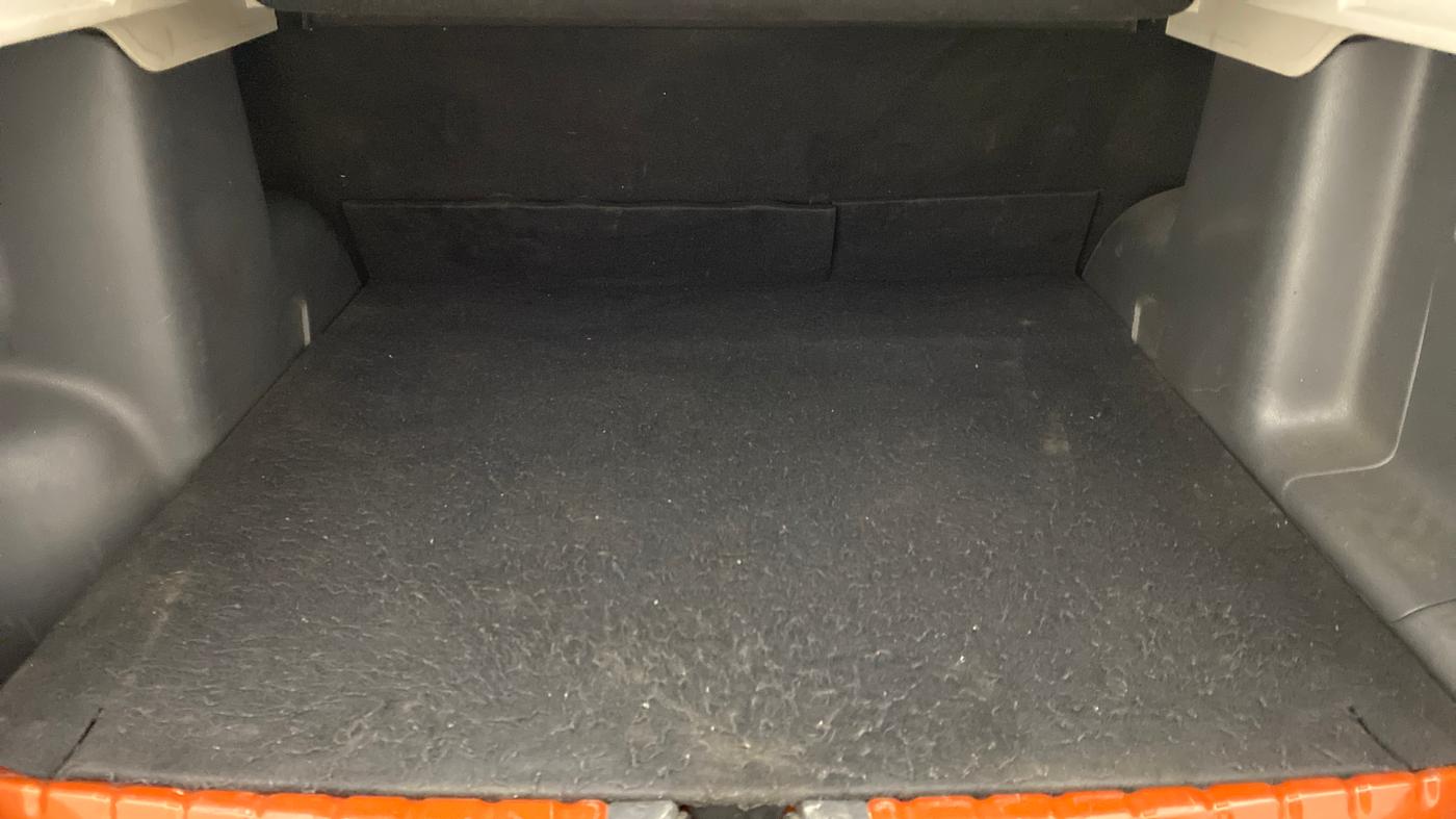 2016 Renault Duster RXZ 110 4WD, Diesel, Manual, 56,280 km, Boot Inside