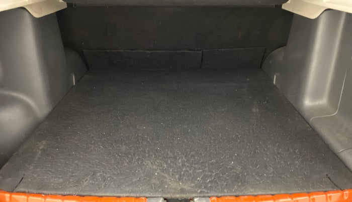 2016 Renault Duster RXZ 110 4WD, Diesel, Manual, 56,280 km, Boot Inside