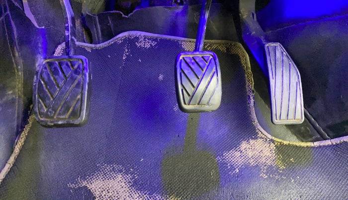 2018 Maruti IGNIS DELTA 1.2, Petrol, Manual, 1,33,249 km, Pedals