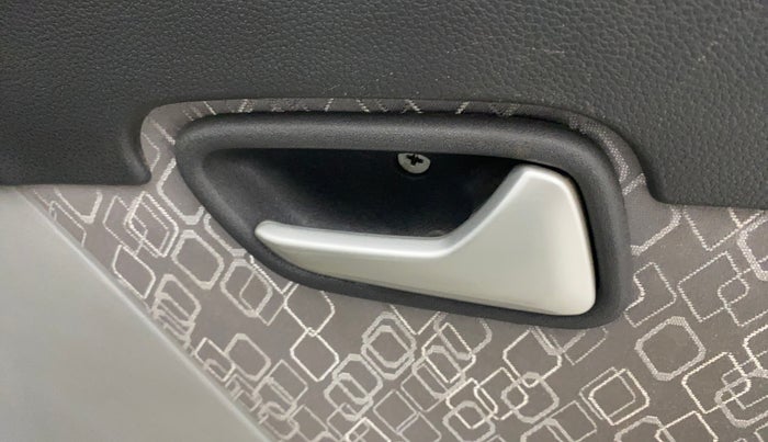 2018 Maruti Alto 800 LXI, Petrol, Manual, 48,800 km, Driver Side Door Panels Control