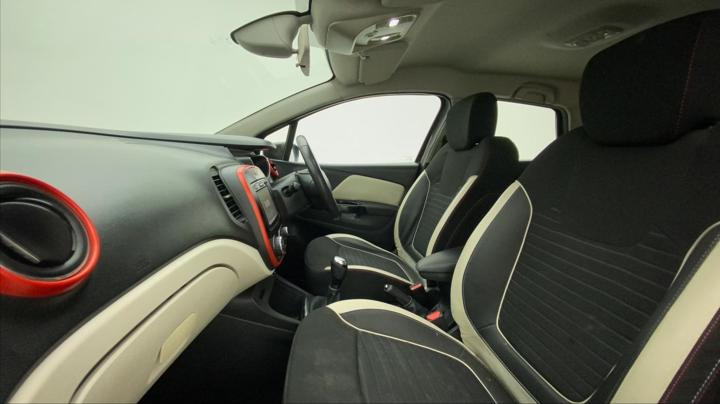 2018 Renault Captur RXT PETROL, Petrol, Manual, 35,829 km, Right Side Front Door Cabin