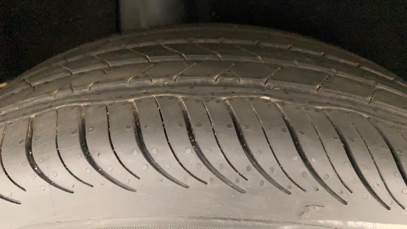 2017 Maruti Baleno ZETA PETROL 1.2, Petrol, Manual, 75,431 km, Right Rear Tyre Tread