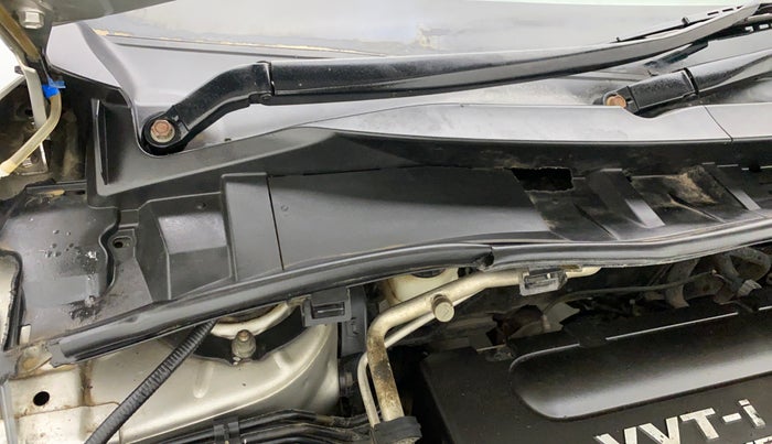 2010 Toyota Corolla Altis G PETROL, Petrol, Manual, 70,184 km, Bonnet (hood) - Cowl vent panel has minor damage