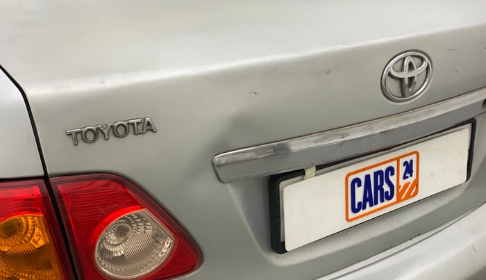 2010 Toyota Corolla Altis G PETROL, Petrol, Manual, 70,184 km, Dicky (Boot door) - Slightly dented