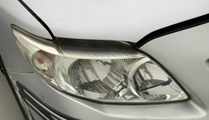 2010 Toyota Corolla Altis G PETROL, Petrol, Manual, 70,184 km, Right headlight - Minor scratches