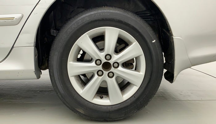 2010 Toyota Corolla Altis G PETROL, Petrol, Manual, 70,184 km, Left Rear Wheel