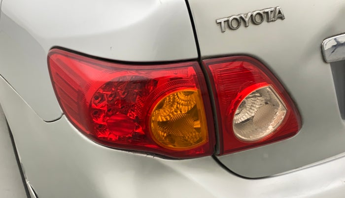 2010 Toyota Corolla Altis G PETROL, Petrol, Manual, 70,184 km, Left tail light - Minor damage