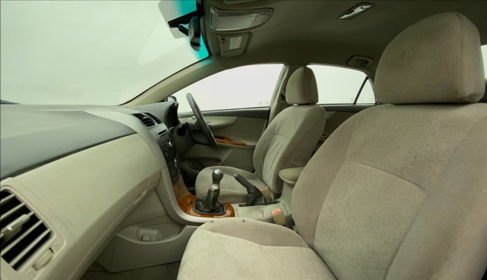 2010 Toyota Corolla Altis G PETROL, Petrol, Manual, 70,184 km, Right Side Front Door Cabin