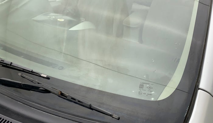 2010 Toyota Corolla Altis G PETROL, Petrol, Manual, 70,184 km, Front windshield - Minor spot on windshield
