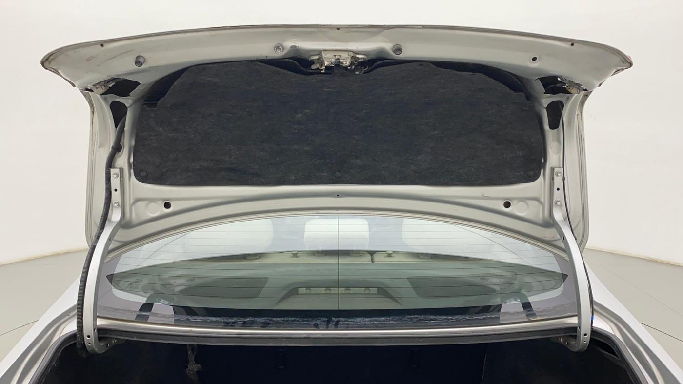 2010 Toyota Corolla Altis G PETROL, Petrol, Manual, 70,184 km, Boot Door Open