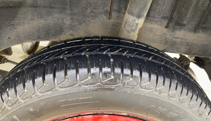 2017 Renault Kwid 1.0 RXT 02 Anniversary Edition, Petrol, Manual, 37,810 km, Left Rear Tyre Tread