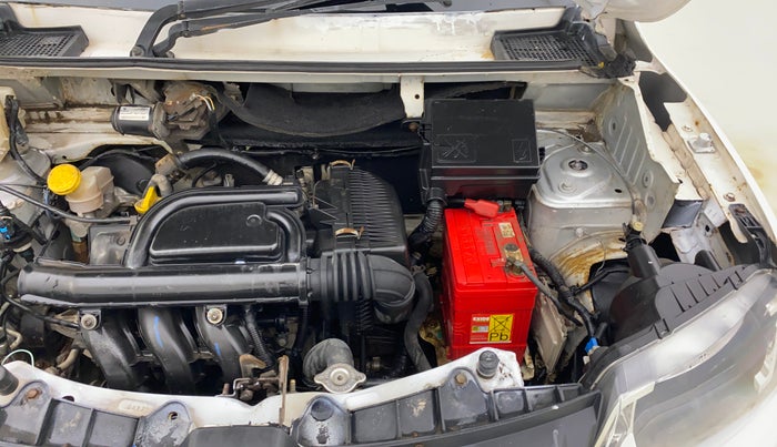 2017 Renault Kwid 1.0 RXT 02 Anniversary Edition, Petrol, Manual, 37,810 km, Engine View - Left