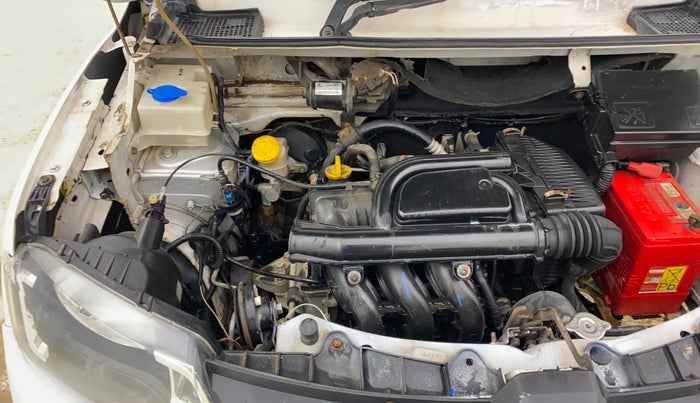 2017 Renault Kwid 1.0 RXT 02 Anniversary Edition, Petrol, Manual, 37,810 km, Engine View - Right