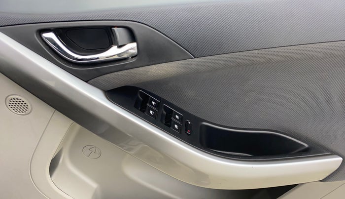 2018 Tata NEXON XZA PLUS PETROL, Petrol, Automatic, 39,739 km, Driver Side Door Panels Control