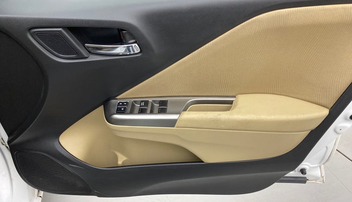 2017 Honda City 1.5L I-VTEC V MT, Petrol, Manual, 55,305 km, Driver Side Door Panels Control