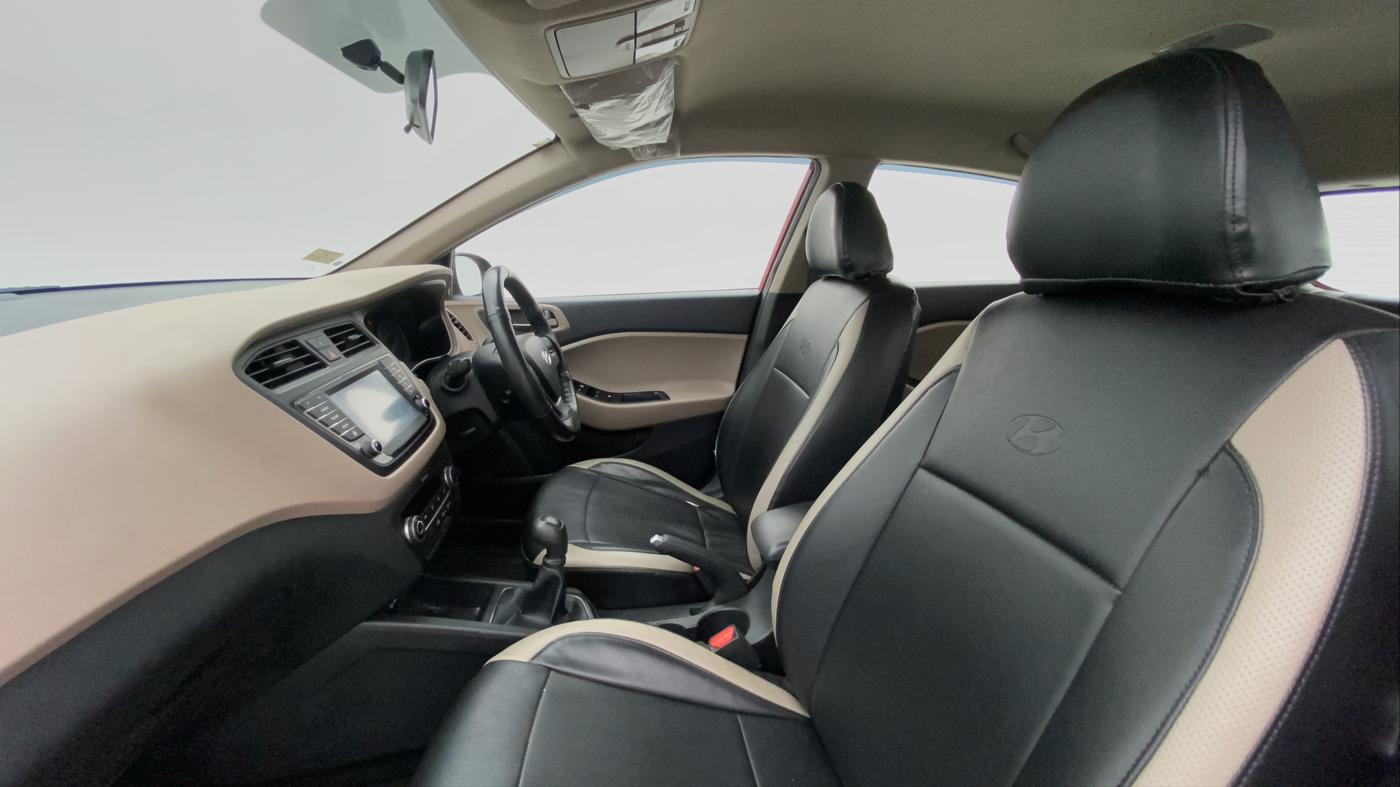2017 Hyundai Elite i20 ASTA 1.2, Petrol, Manual, 24,376 km, Right Side Front Door Cabin