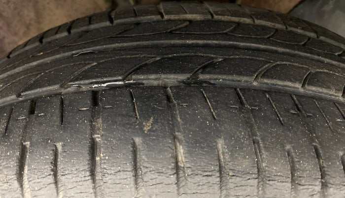 2017 Hyundai Elite i20 ASTA 1.2, Petrol, Manual, 24,376 km, Right Front Tyre Tread