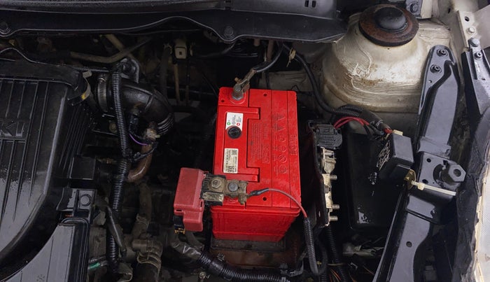 2014 Maruti Swift VXI, Petrol, Manual, 91,395 km, Engine View - Left