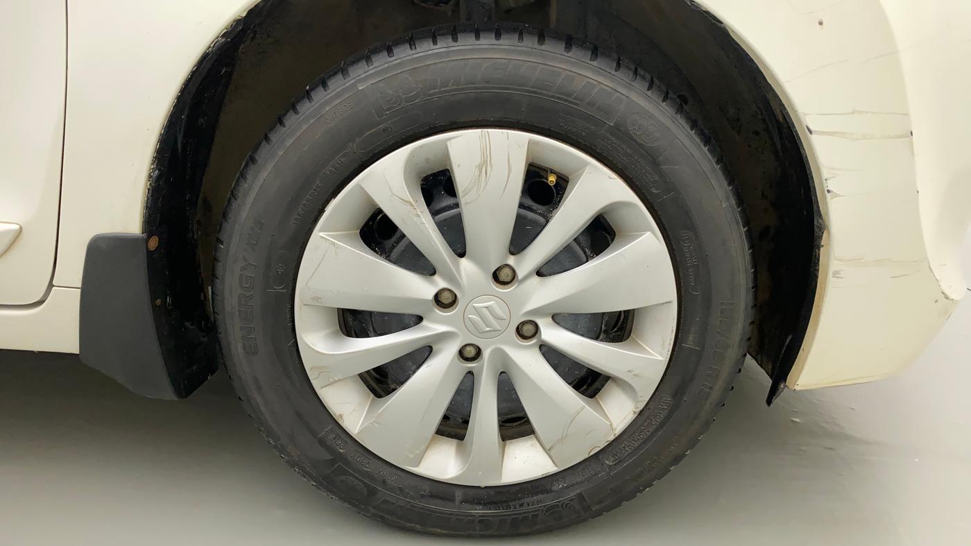 2017 Maruti Baleno DELTA PETROL 1.2, Petrol, Manual, 71,575 km, Right Front Wheel