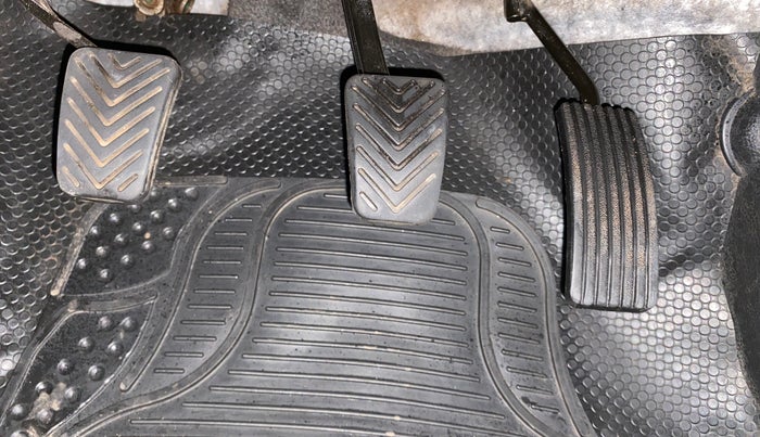 2015 Hyundai Eon ERA +, Petrol, Manual, 73,684 km, Pedals