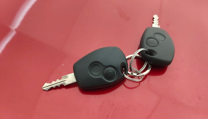 2014 Renault Duster 85 PS RXL DIESEL, Diesel, Manual, 34,342 km, Key Close Up