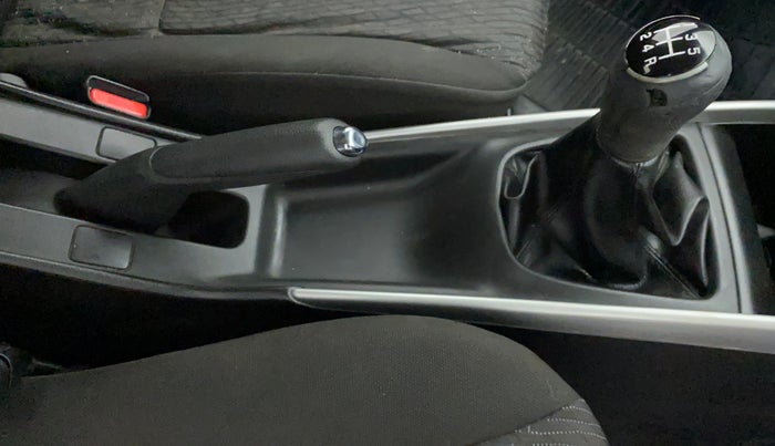 2016 Maruti Baleno DELTA PETROL 1.2, Petrol, Manual, 73,704 km, Gear Lever