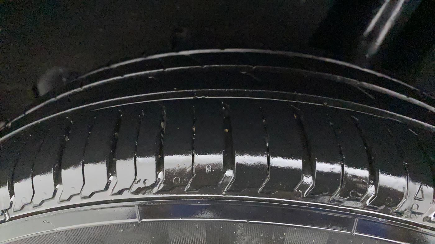 2016 Maruti Baleno DELTA PETROL 1.2, Petrol, Manual, 73,704 km, Left Rear Tyre Tread