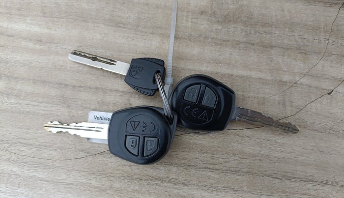 2019 Maruti Baleno DELTA PETROL 1.2, Petrol, Manual, 57,024 km, Key Close Up