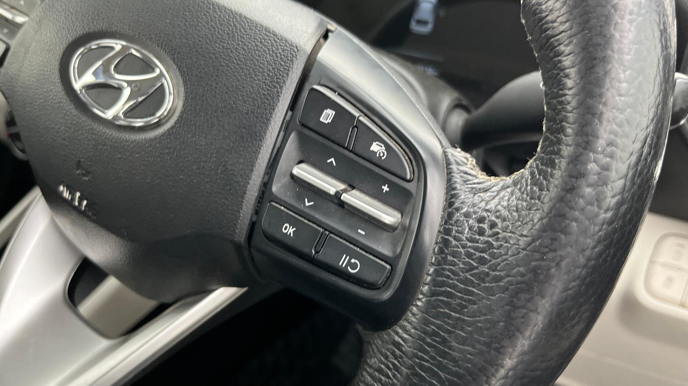 2024 Hyundai VENUE S (O) 1.0 Turbo MT, Petrol, Manual, 28,100 km, Adaptive Cruise Control