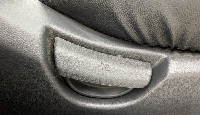 2019 Hyundai Grand i10 SPORTZ 1.2 KAPPA VTVT, Petrol, Manual, 48,441 km, Driver Side Adjustment Panel