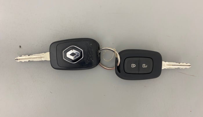 2019 Renault Duster 85 PS RXS MT DIESEL, Diesel, Manual, 43,302 km, Key Close Up