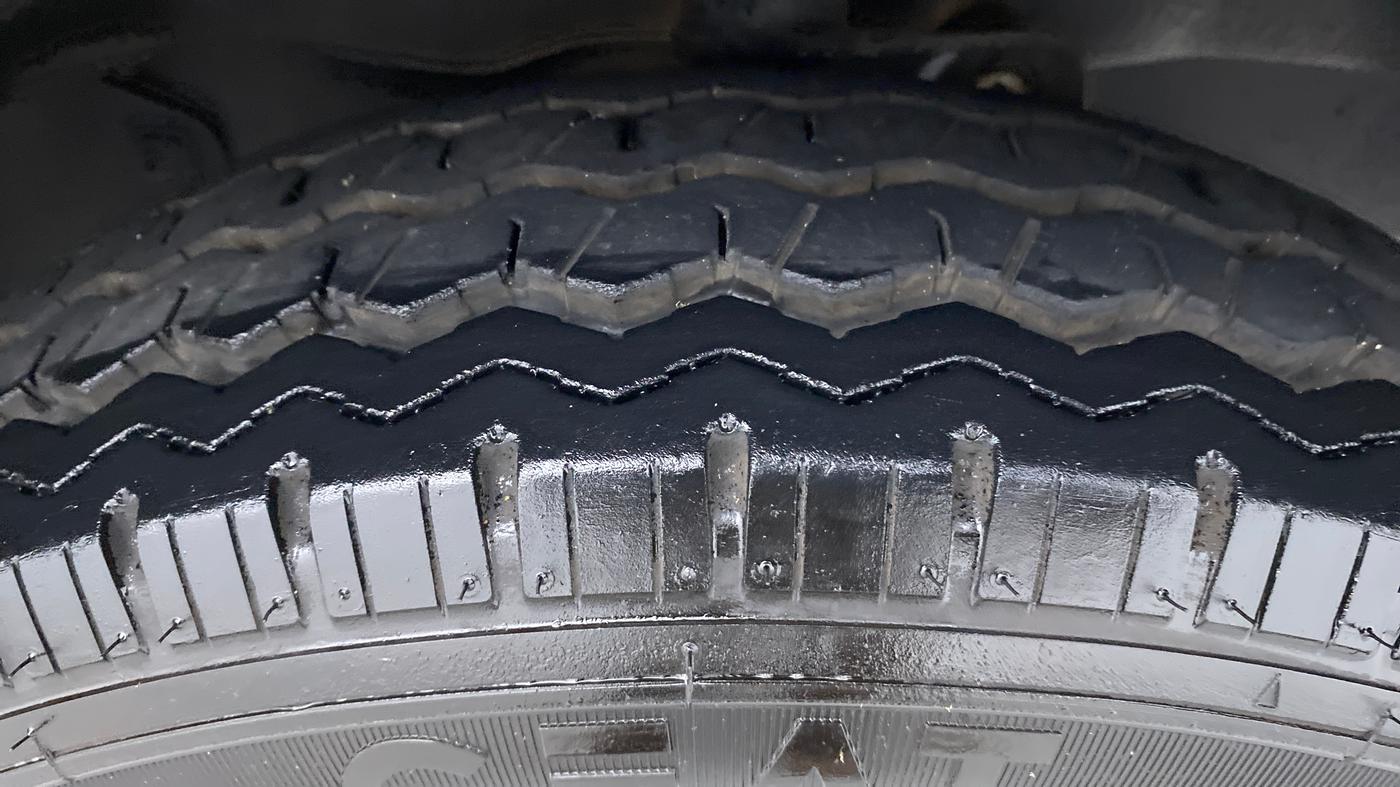 2019 Maruti Eeco 5 STR WITH AC PLUSHTR, Petrol, Manual, 39,728 km, Right Front Tyre Tread